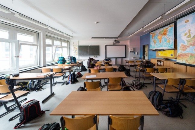 Une salle de classe vide à Hoyerswerda, en Saxe. Il y a beaucoup de choses auxquelles il faut penser quand on choisit une école pour ses enfants.