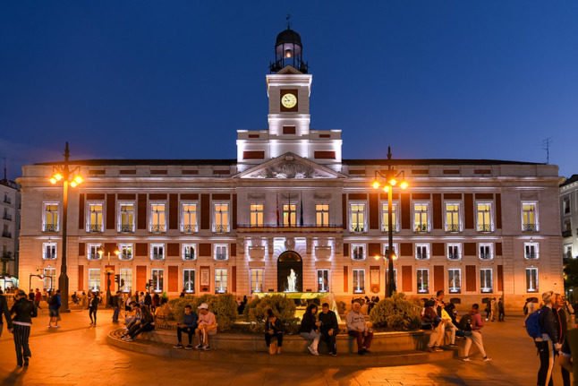 L'horloge la plus célèbre d'Espagne est la Puerta del Sol, dans le centre de Madrid. Photo : Jorge Franganillo/Flickr