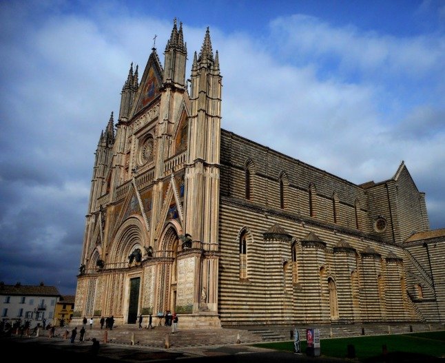 Le Duomo doré d'Orvieto. 