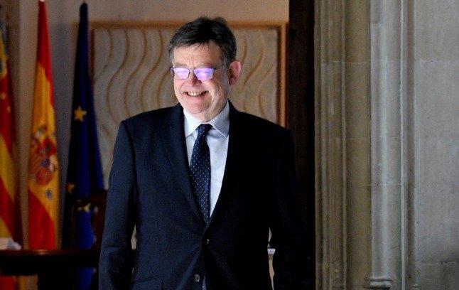 Le président valencien Ximo Puig souhaite supprimer les complications liées aux visas et les restrictions à la liberté de mouvement pour les ressortissants britanniques dans la région. Photo : JOSE JORDAN/AFP