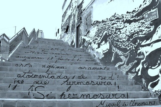 Un poème de l'écrivain espagnol Miguelde Unamuno, écrit sur une certaine marche de la Calle Baños, Puerto del Rosario, Fuerteventura. Photo : Tee Cee/Flickr