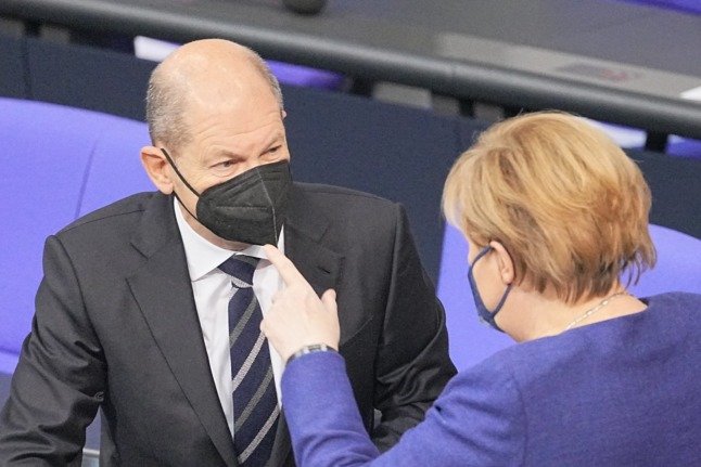 Olaf Scholz du SPD et Angela Merkel de la CDU au Bundestag allemand récemment. 