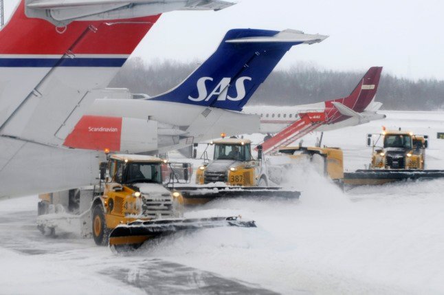photo d'archive de la neige à l'aéroport d'arlanda