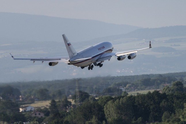 L'avion présidentiel russe Iljuschin Il-96. Les pays de l'UE ont banni les avions russes de leur espace aérien.