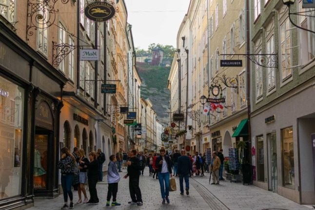 L'accent mis sur le tourisme est l'une des principales raisons pour lesquelles le coût de la vie est si élevé dans la ville autrichienne de Salzbourg. Photo de zhang xiaoyu sur Unsplash