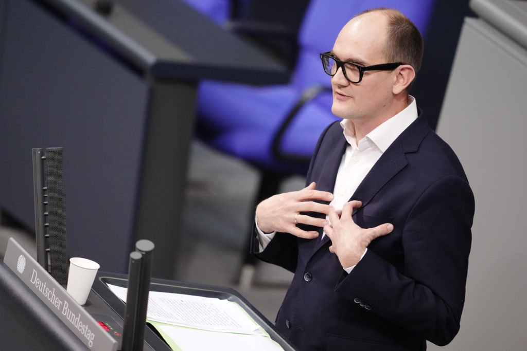 Le porte-parole des Verts pour la santé, Janosch Dahmen, s'exprime au Bundestag