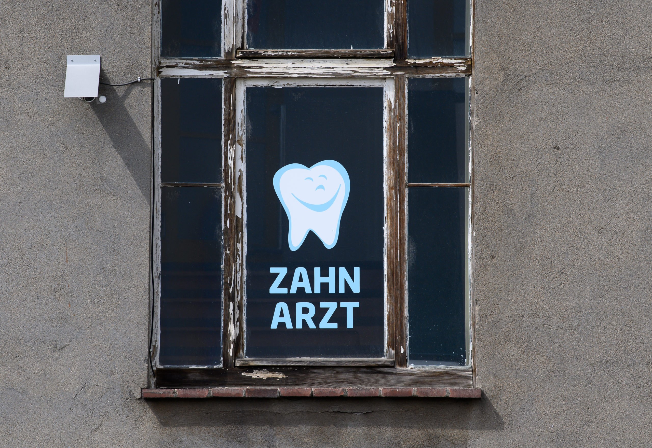 Un signe pour un cabinet de dentiste à Dresde, Saxe
