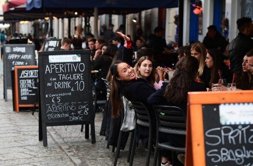 Vue des bars du quartier Navigli, Milan