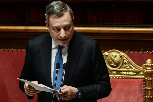 Le Premier ministre italien Mario Draghi a tenté de présenter sa démission jeudi, mais le président Sergio Mattarella lui a demandé de rester.