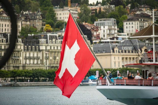 S'expatrier en Suisse pour le travail en vaut-il la peine ? Photo de Stephen Leonardi sur Unsplash