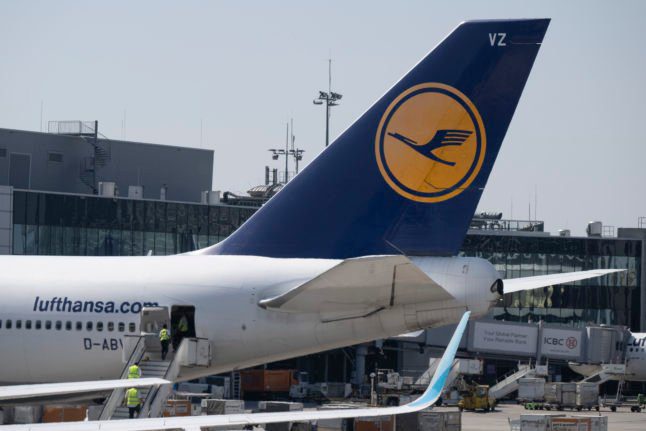 Un avion de la Lufthansa à l'aéroport de Francfort.