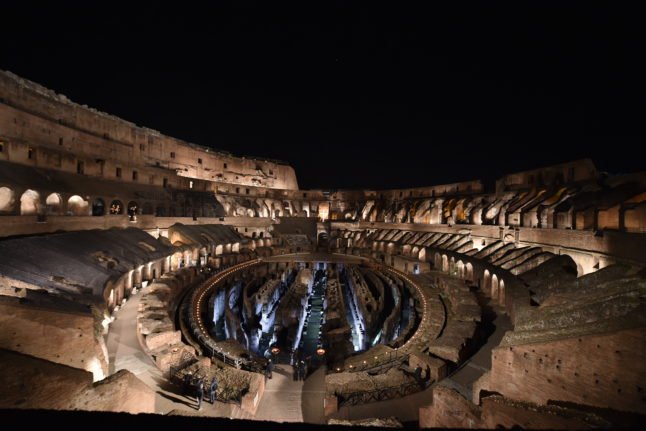 Des visites nocturnes du Colisée peuvent être réservées du jeudi au samedi en août. 