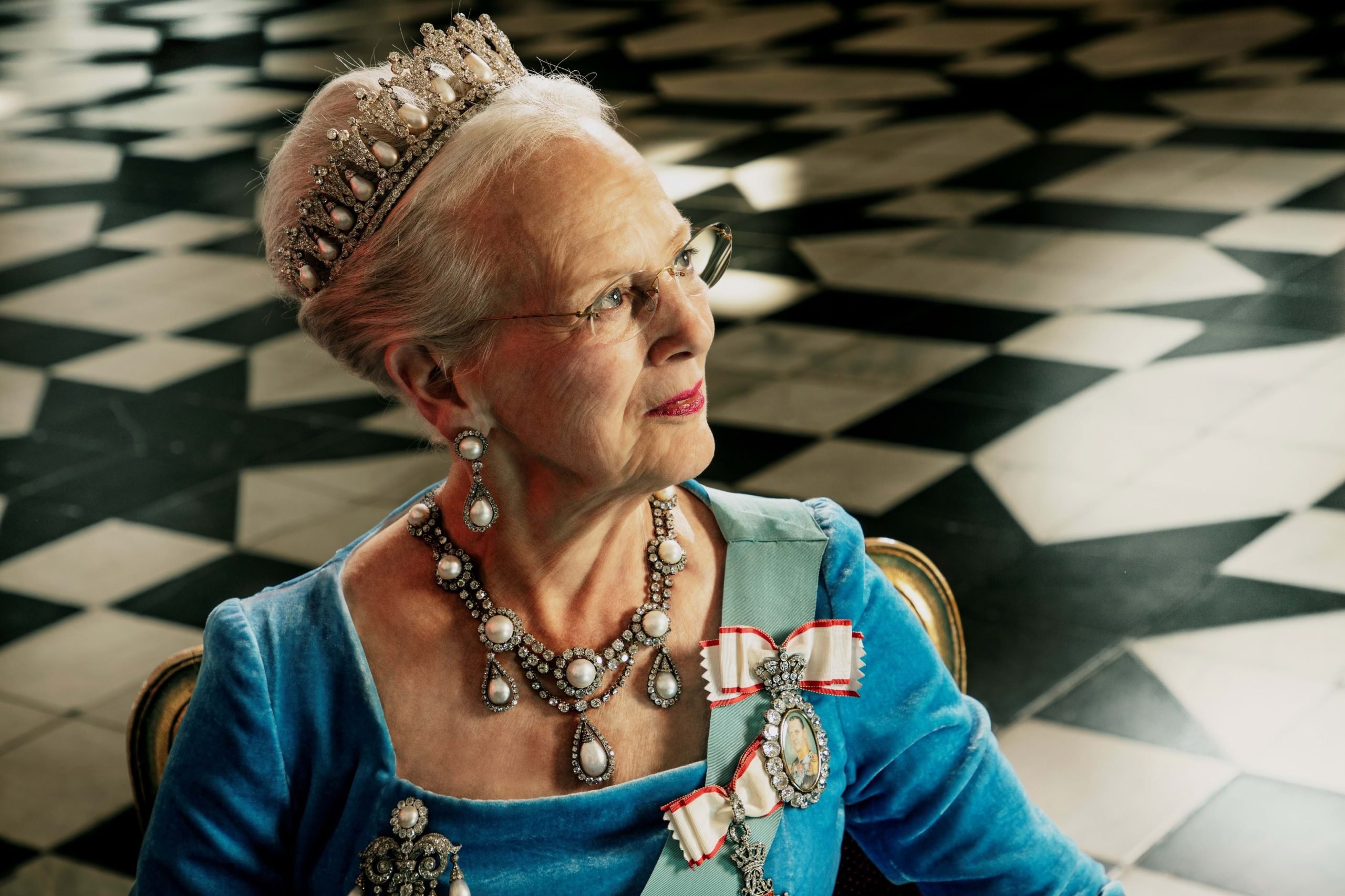 portrait officiel de la reine Margrethe II de Danemark