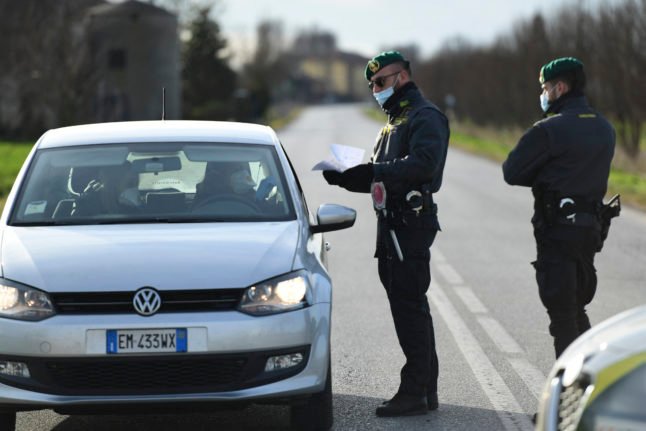 Les titulaires de permis de conduire britanniques en Italie sont confrontés à des restrictions accrues s'ils réussissent le test d'italien.