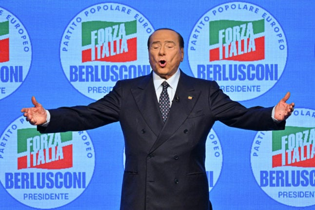 L'ancien Premier ministre Silvio Berlusconi possède un vaste empire médiatique.