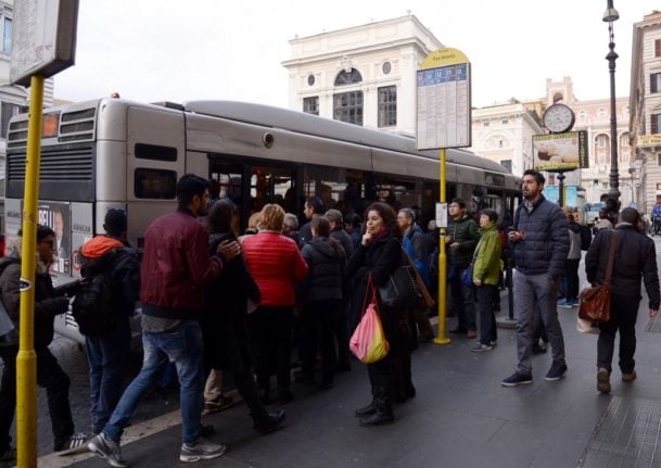 Les services de bus à Rome et dans d'autres villes italiennes seront interrompus vendredi. 